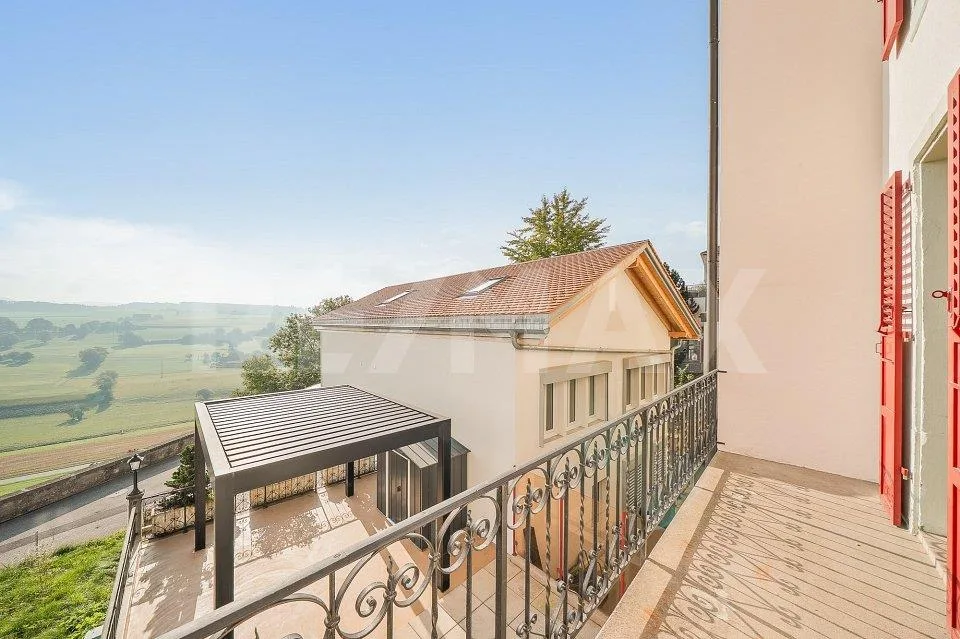 Idéale pour une grande famille: maison de ville, 285 m² habitables