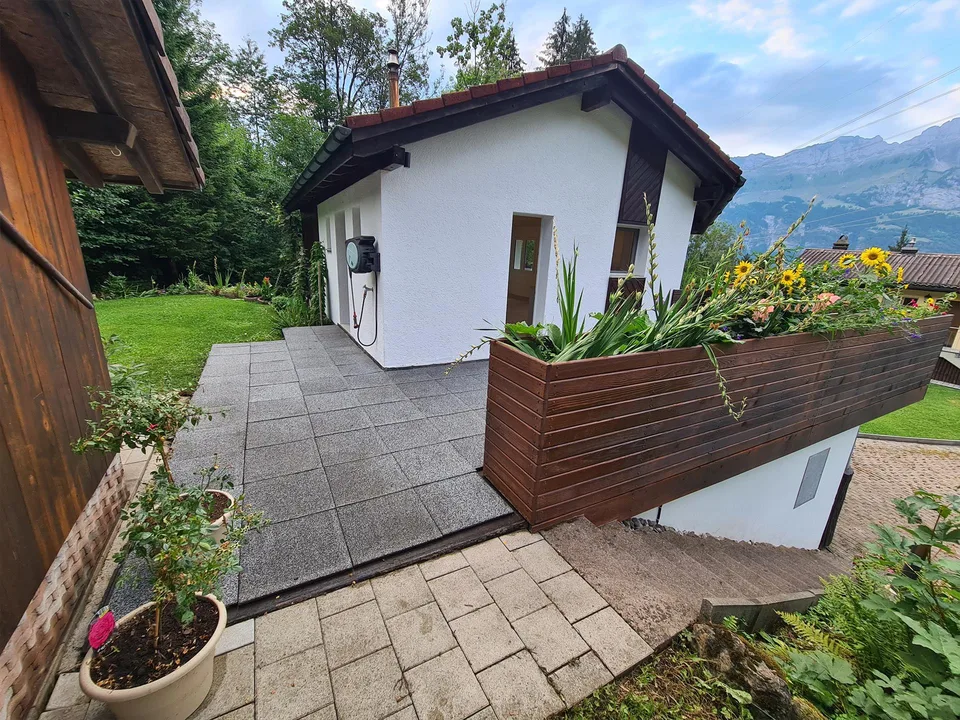 Frisch renoviertes Einfamilienhaus mit idyllischem Garten