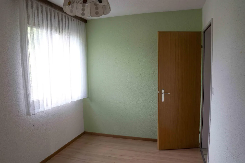 "4.5-Zimmer-Wohnung mit 2 Einstellhallenplätzen in Rüegsauschachen