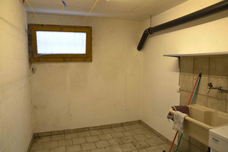 "4.5-Zimmer-Wohnung mit 2 Einstellhallenplätzen in Rüegsauschachen