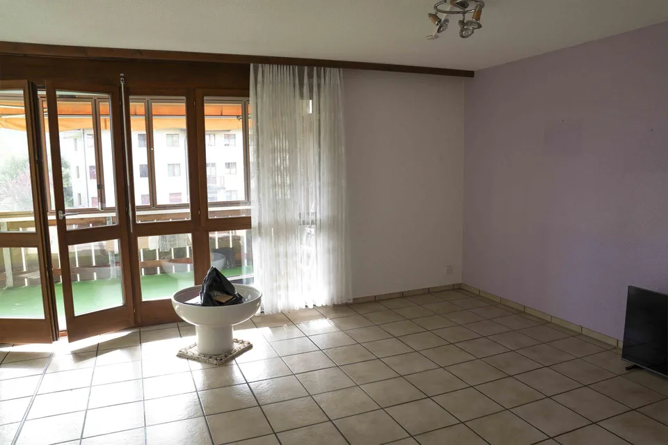 "4.5-Zimmer-Wohnung mit 2 Einstellhallenplätzen in Rüegsauschachen