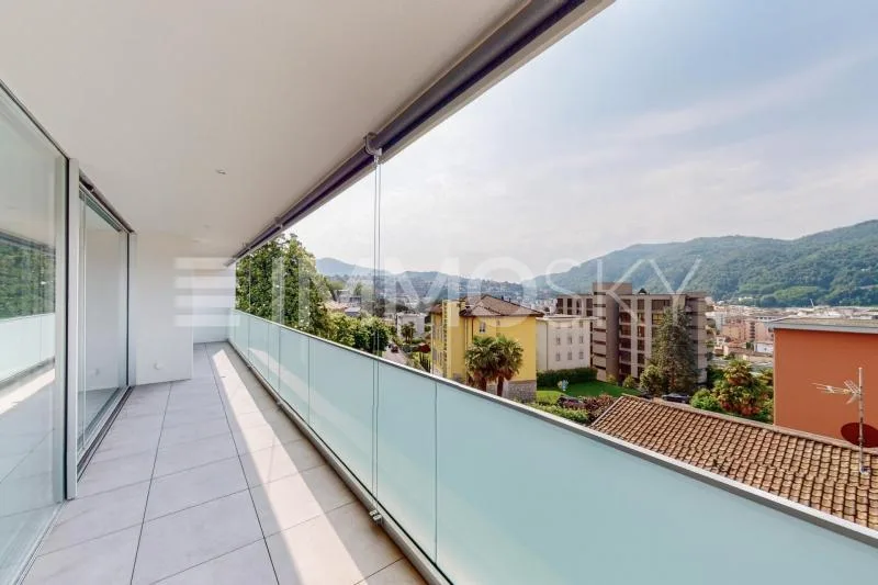 Attico con vista luminoso e confortevole in palazzina nuova