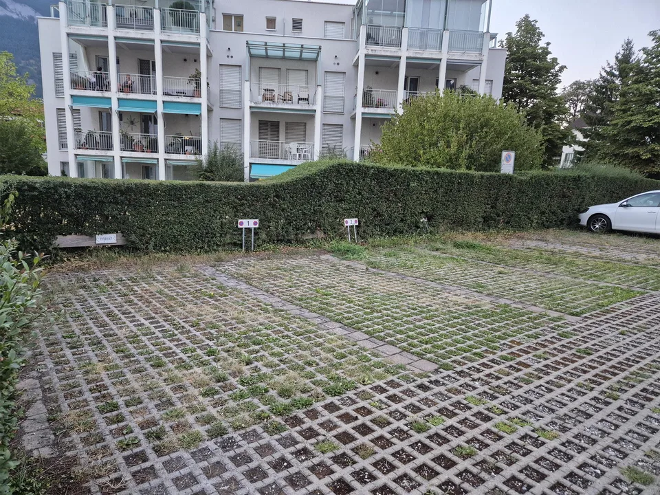 Aussenparkplatz
