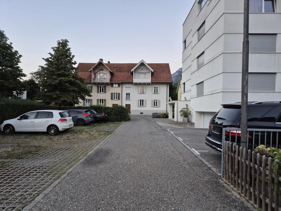 Aussenparkplatz