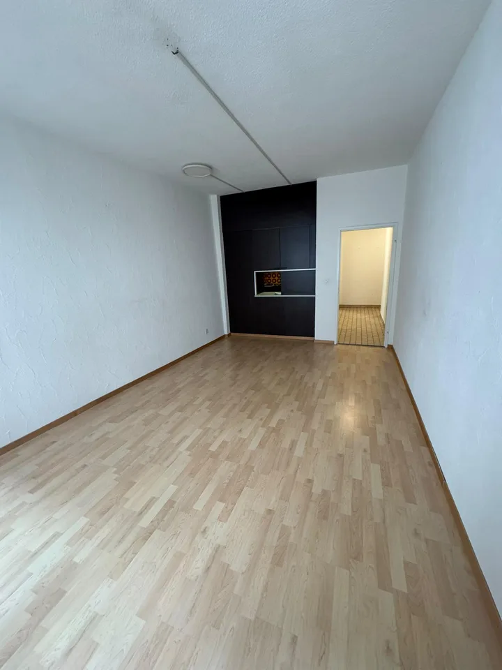 renovierte 2 Zimmer Wohnung