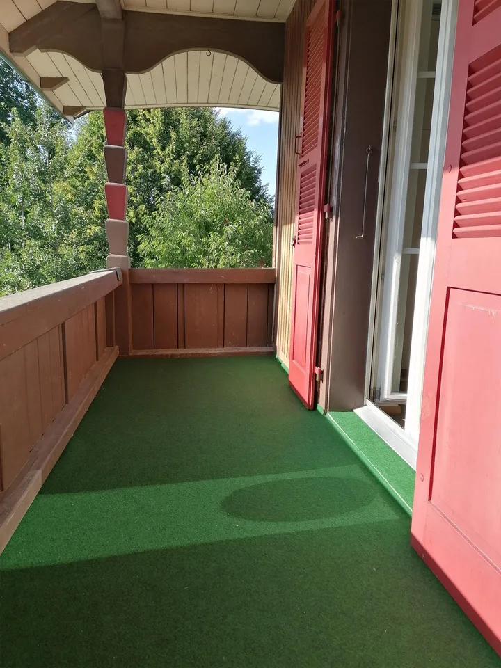 Ein 4 Zimmer Bijou zu vermieten, mit ringsum Balkone
