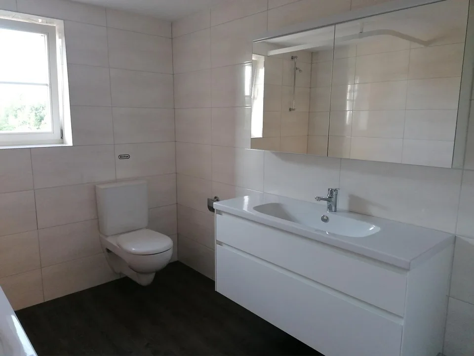 Ein 4 Zimmer Bijou zu vermieten, mit ringsum Balkone