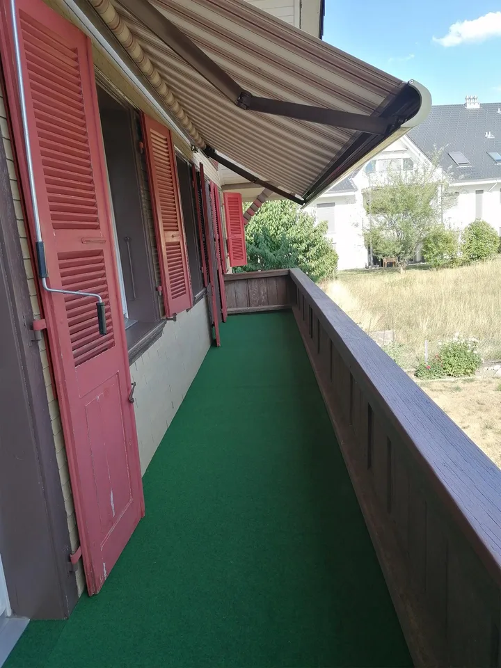 Ein 4 Zimmer Bijou zu vermieten, mit ringsum Balkone