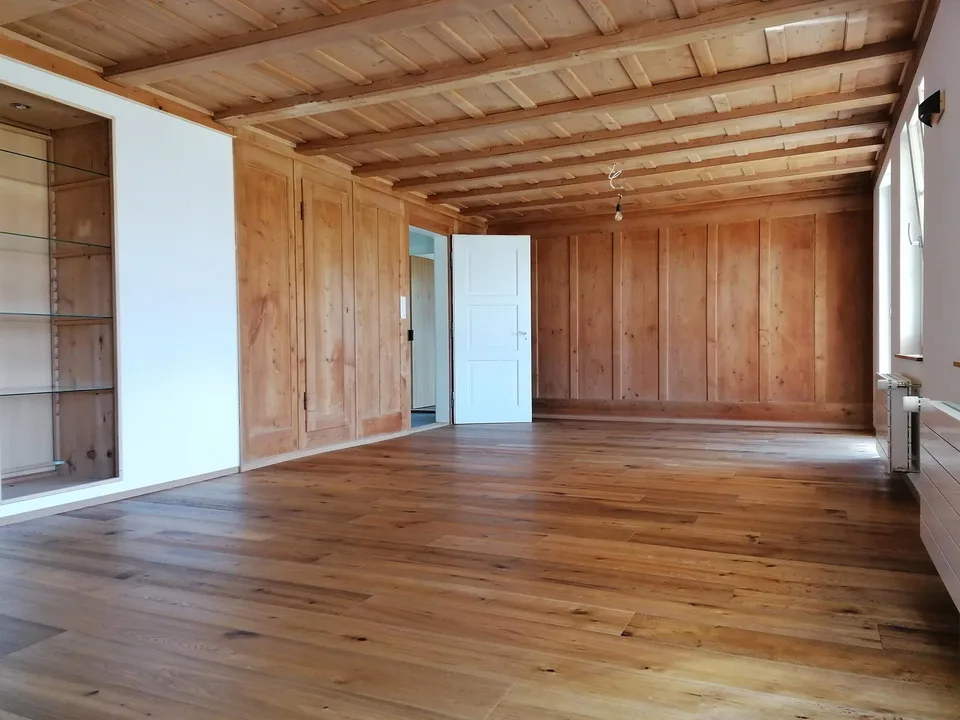 Ein 4 Zimmer Bijou zu vermieten, mit ringsum Balkone