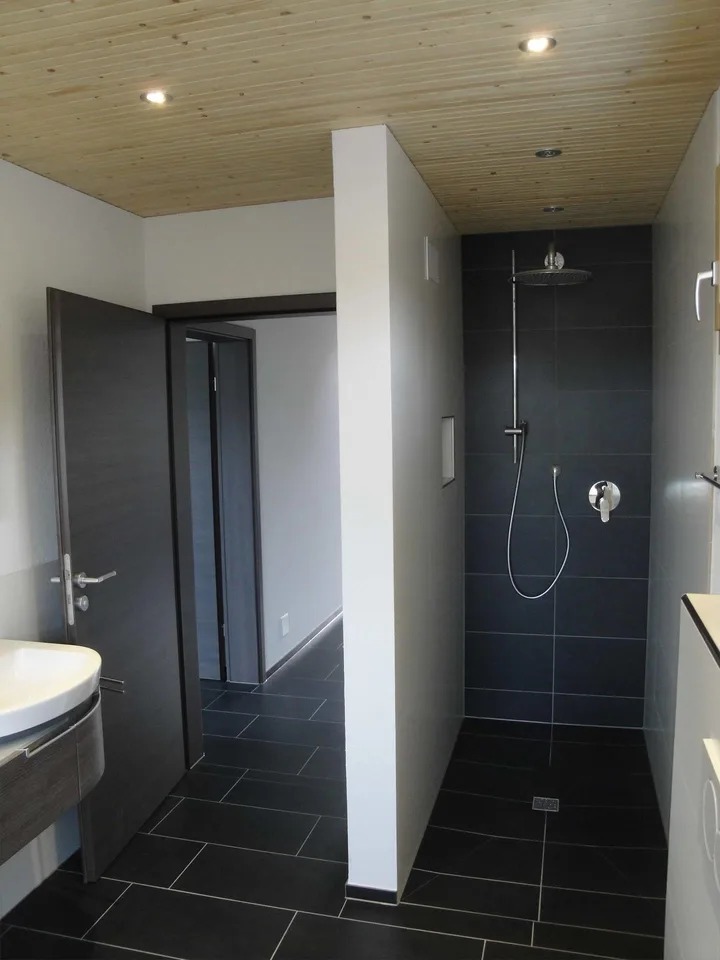Moderne Villa: Nur 25 Min. nach Baden & 45 Min. nach Zürich/Basel