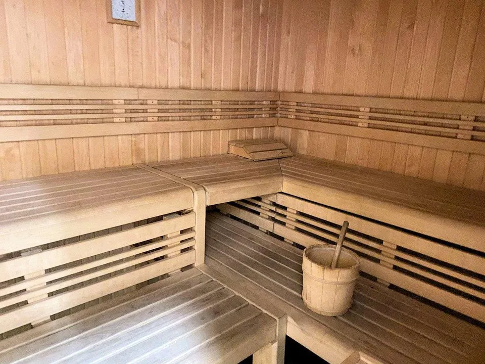 Appartement lumineux de 2,5 pièces avec piscine et espace bien-être