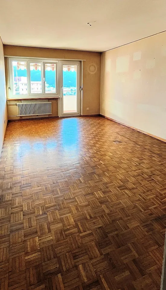 Vacallo, appartamento 3.5 locali con balcone da ristrutturare