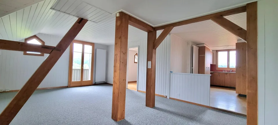 Nicht 08/15 – 3.5 Zimmer mit Balkon, Garten und Weitsicht