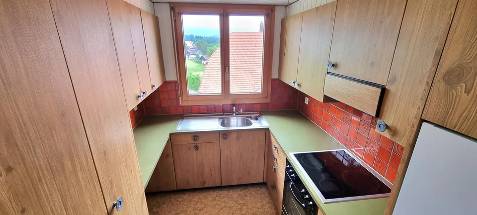 Nicht 08/15 – 3.5 Zimmer mit Balkon, Garten und Weitsicht