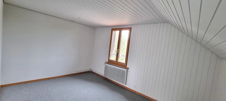 Nicht 08/15 – 3.5 Zimmer mit Balkon, Garten und Weitsicht
