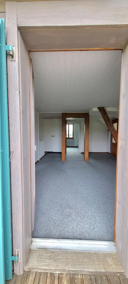 Nicht 08/15 – 3.5 Zimmer mit Balkon, Garten und Weitsicht