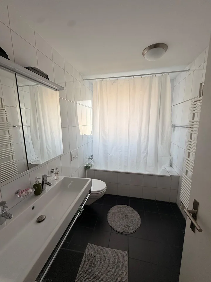 4.5-Zimmerwohnung, EG rechts mit Garten