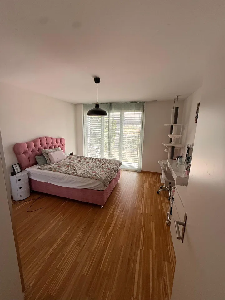 4.5-Zimmerwohnung, EG rechts mit Garten