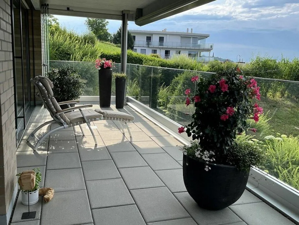 Exklusive Erdgeschosswohnung mit riesigem Balkon und toller Aussicht