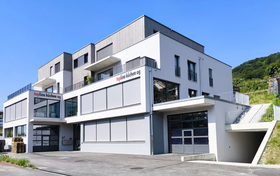 Moderne 4.5-Zimmer-Neubau-Attikawohnung mit Terrasse in Toffen