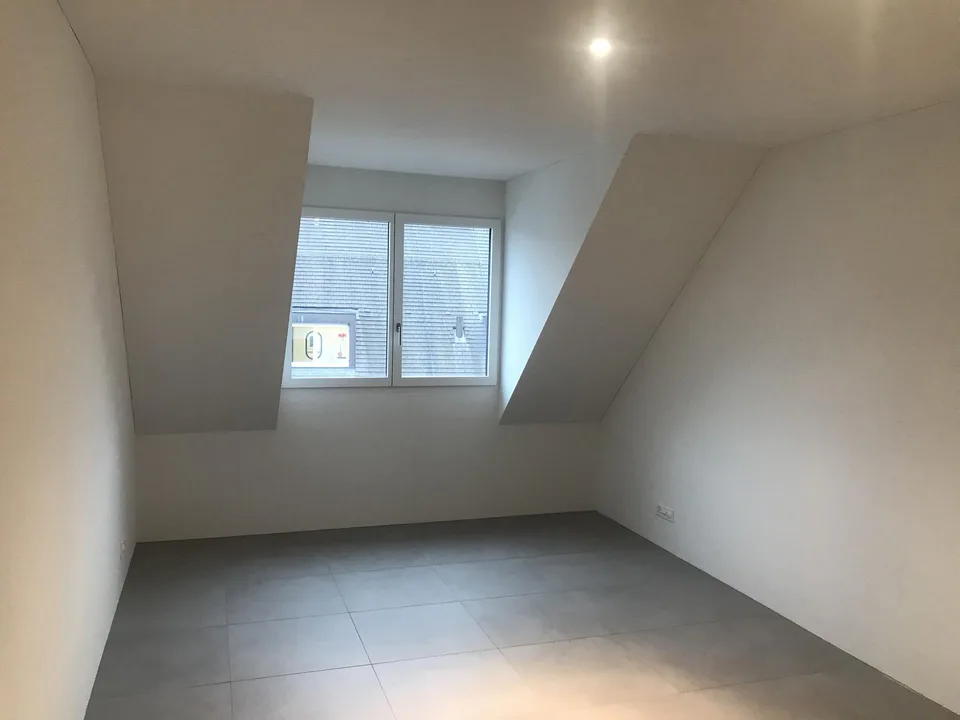 Moderne Dachwohnung mit ca. 182 m2 an gesuchter Wohnlage in Riehen/BS – Foto 7 von 14