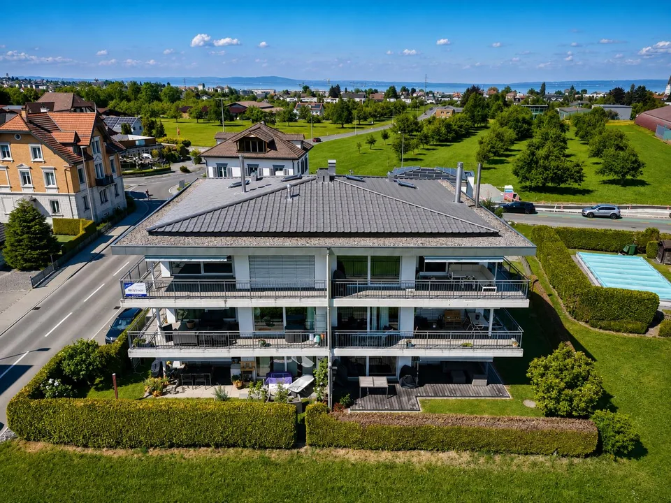 Exklusive 3.5-Zimmer-Attika mit besonderem Wohnambiente nähe Bodensee