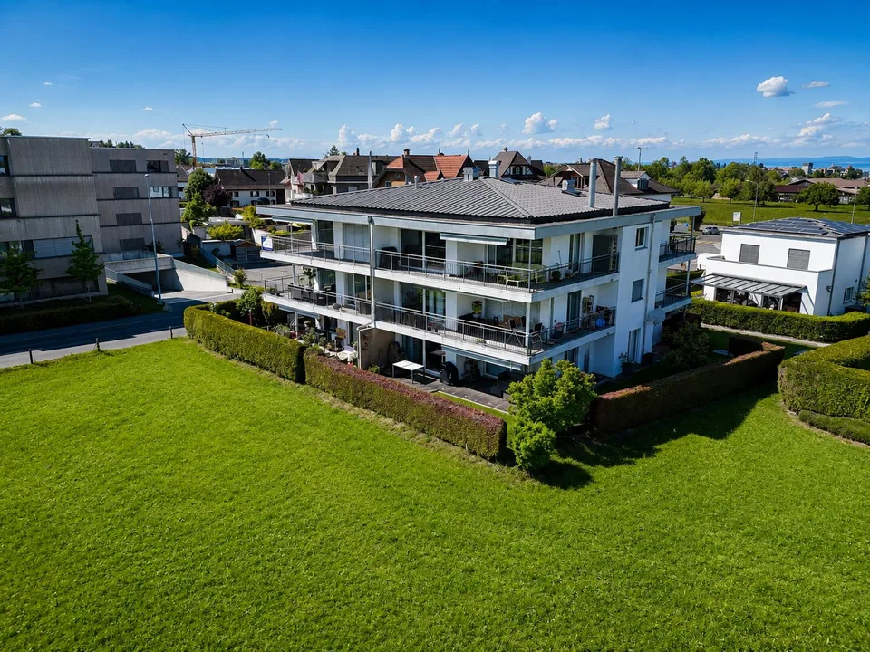 Exklusive 3.5-Zimmer-Attika mit besonderem Wohnambiente nähe Bodensee