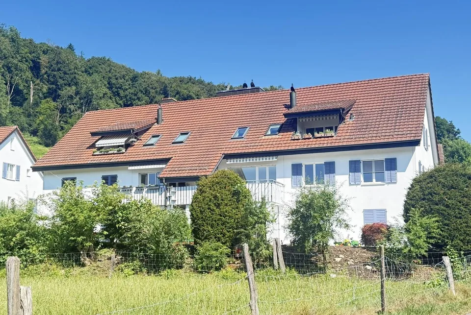An ruhiger und sonniger Lage mit Weitsicht ins Grüne