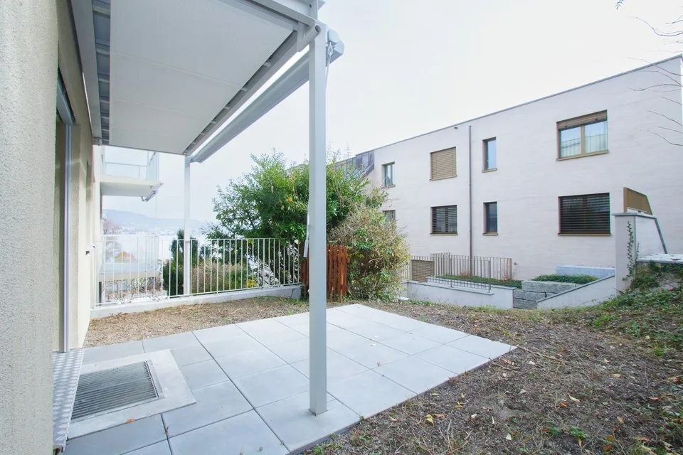 Ihr neues Zuhause mit atemberaubender Seesicht und Badeplatz