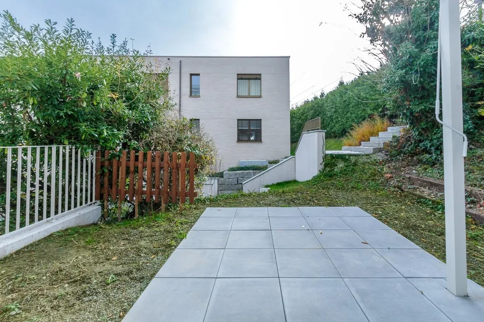 Ihr neues Zuhause mit atemberaubender Seesicht und Badeplatz