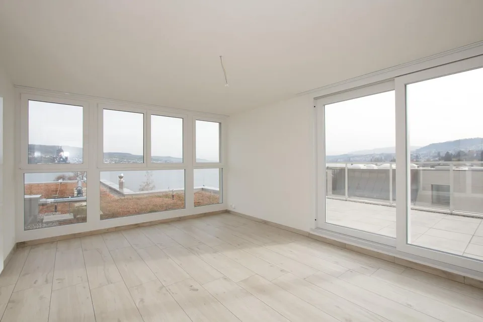 Ihr neues Zuhause mit atemberaubender Seesicht und Badeplatz