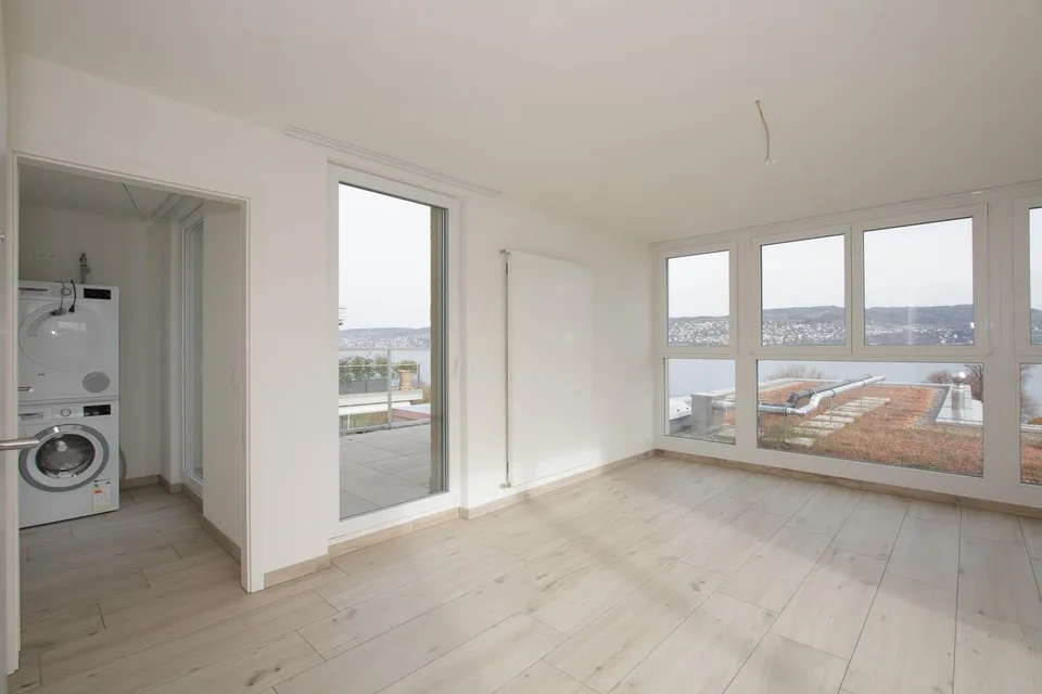 Ihr neues Zuhause mit atemberaubender Seesicht und Badeplatz