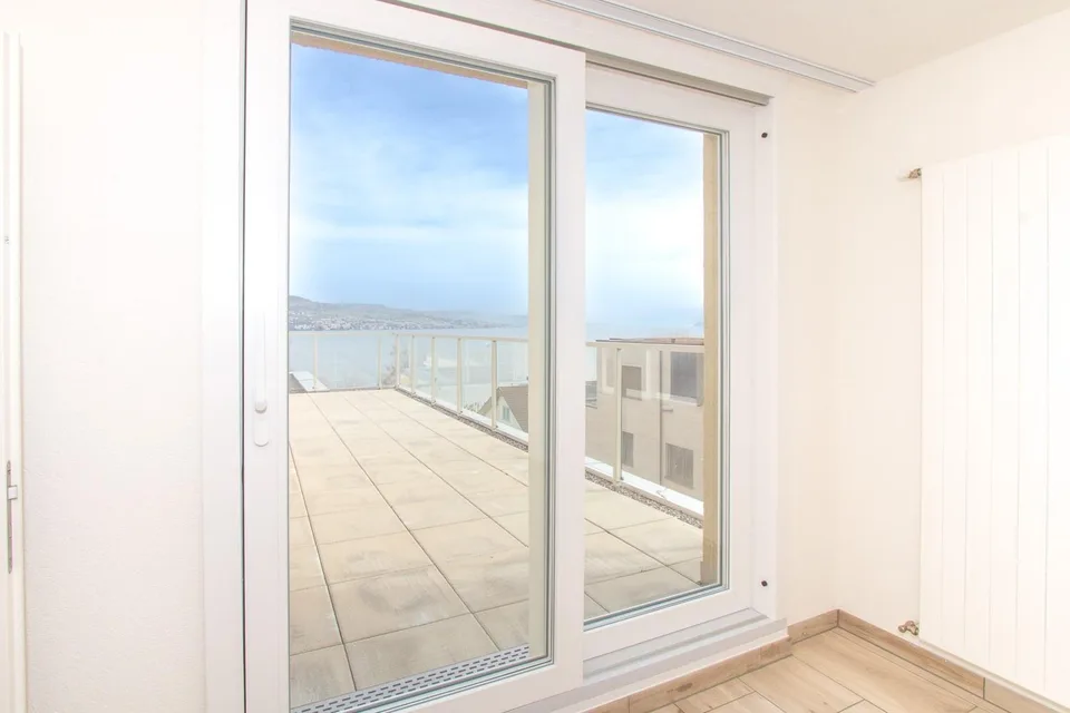 Ihr neues Zuhause mit atemberaubender Seesicht und Badeplatz