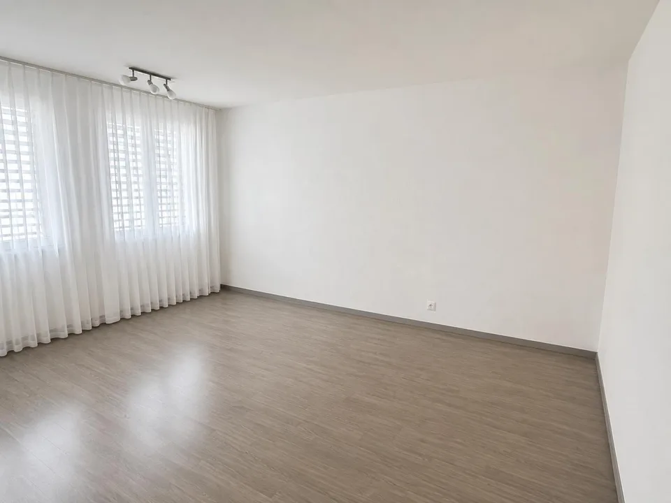 Helle 4.5-Zimmerwohnung – zentral wohnen in Domat/Ems