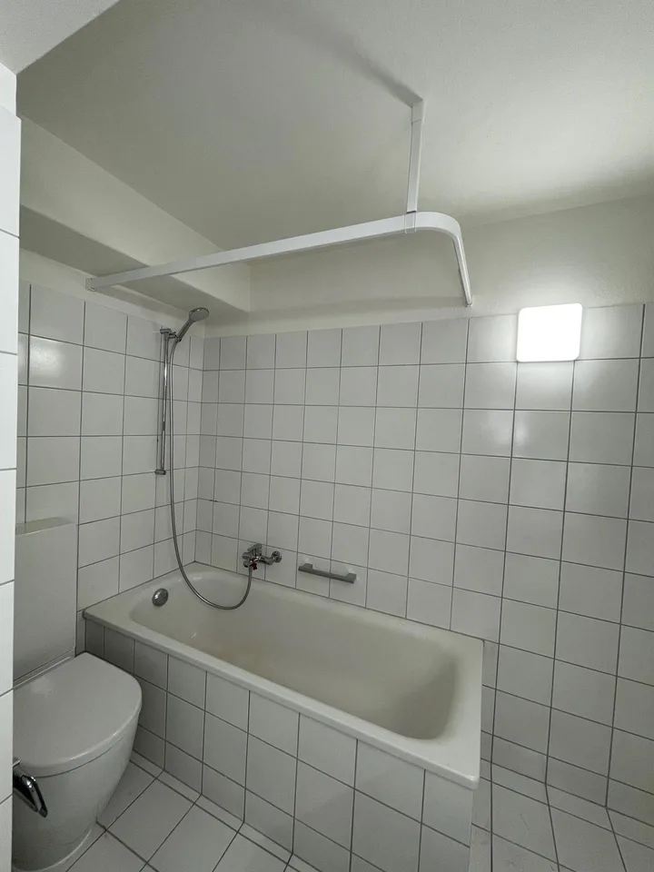 Modern apartment in a quiet neighborhood – photo 8 of 12