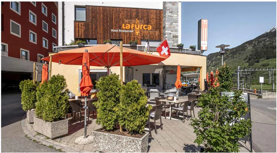 Profitables Hotel Restaurant in Disentis GR