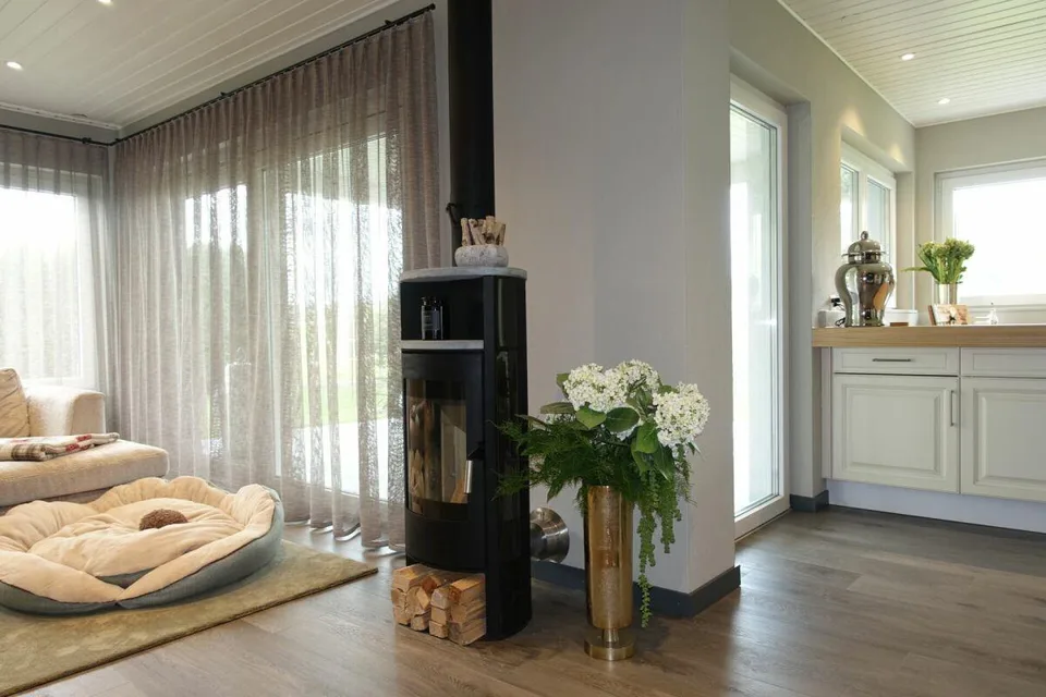 Reserviert! Reitsportimmobilie mit Haus und Reithalle