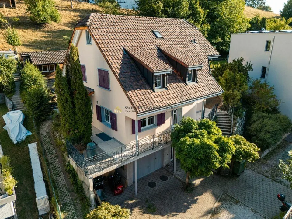 Grosszügiges 6.5-Zimmer-Einfamilienhaus mit Traumgarten in Wettingen