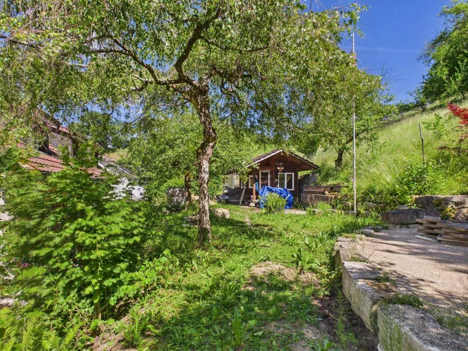 Grosszügiges 6.5-Zimmer-Einfamilienhaus mit Traumgarten in Wettingen