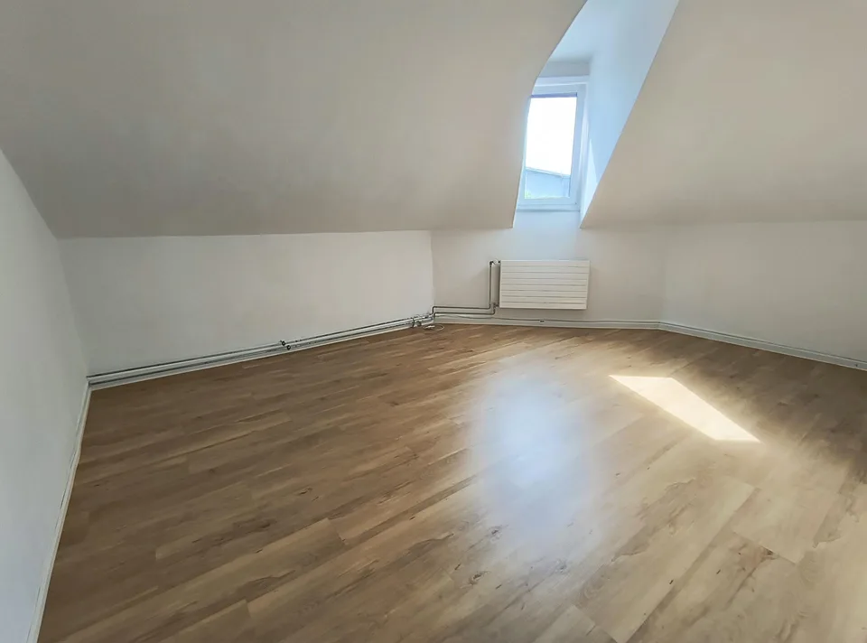 Günstige 2-Zimmer-Mansardenwohnung