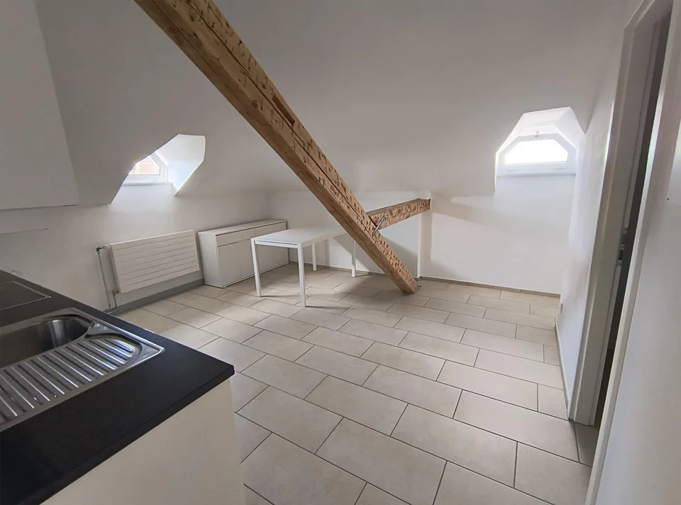 Günstige 2-Zimmer-Mansardenwohnung