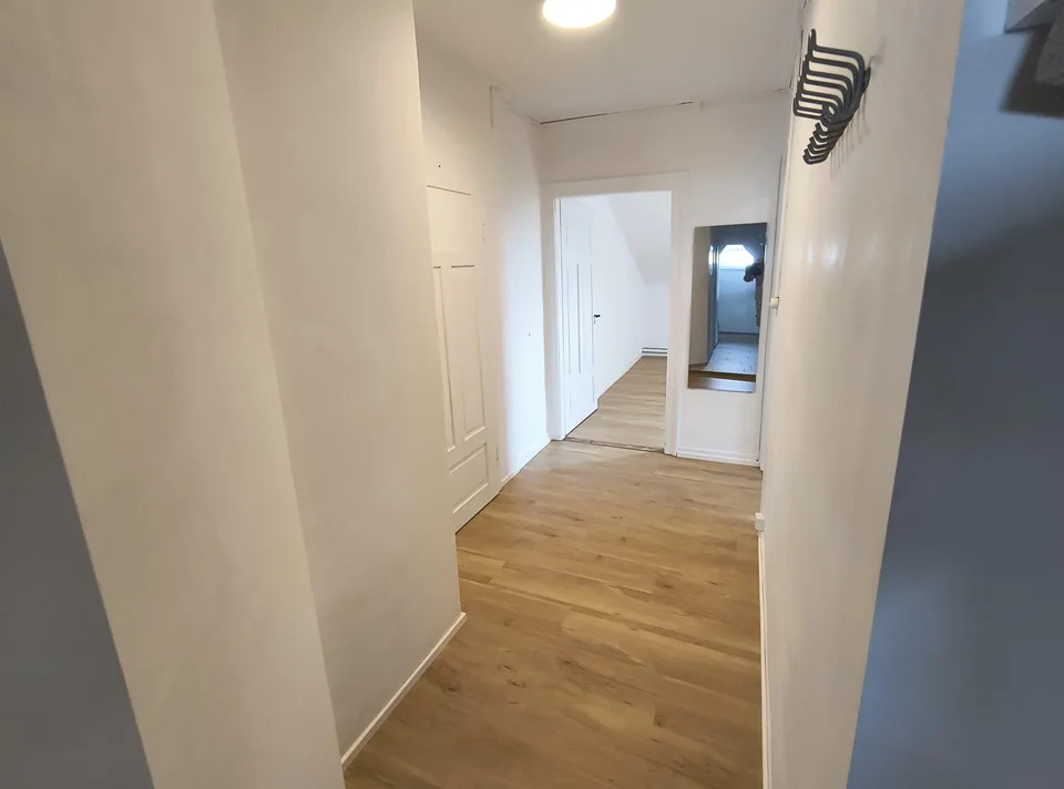 Günstige 2-Zimmer-Mansardenwohnung
