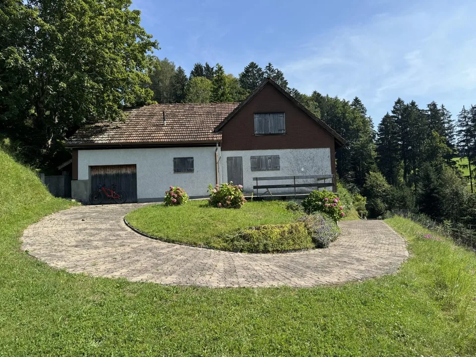 Charmantes Appenzellerhaus mit viel Umschwung an idyllischer Lage