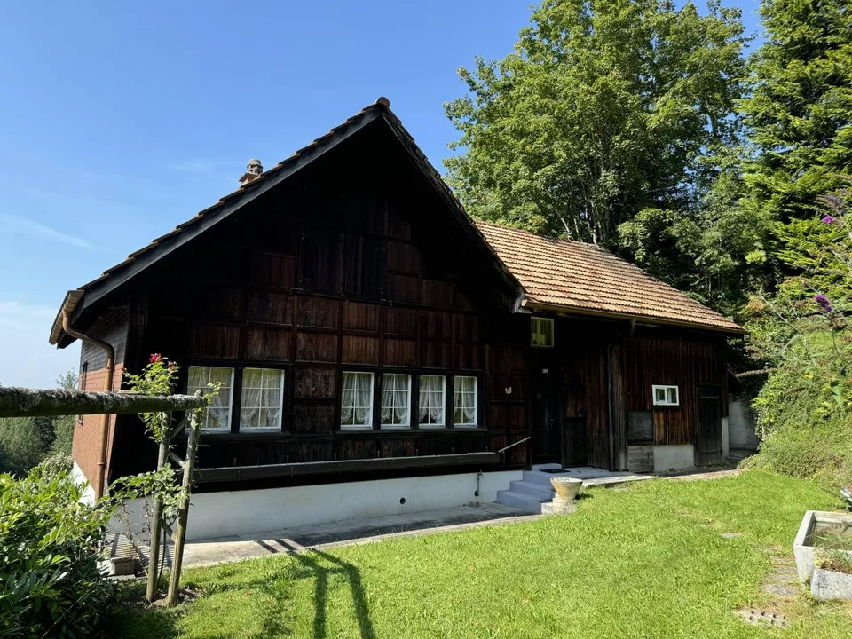Charmantes Appenzellerhaus mit viel Umschwung an idyllischer Lage
