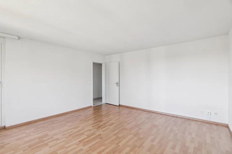 Attraktive 4.5-Zimmerwohnung mit Aussicht, Lift & Tiefgarage