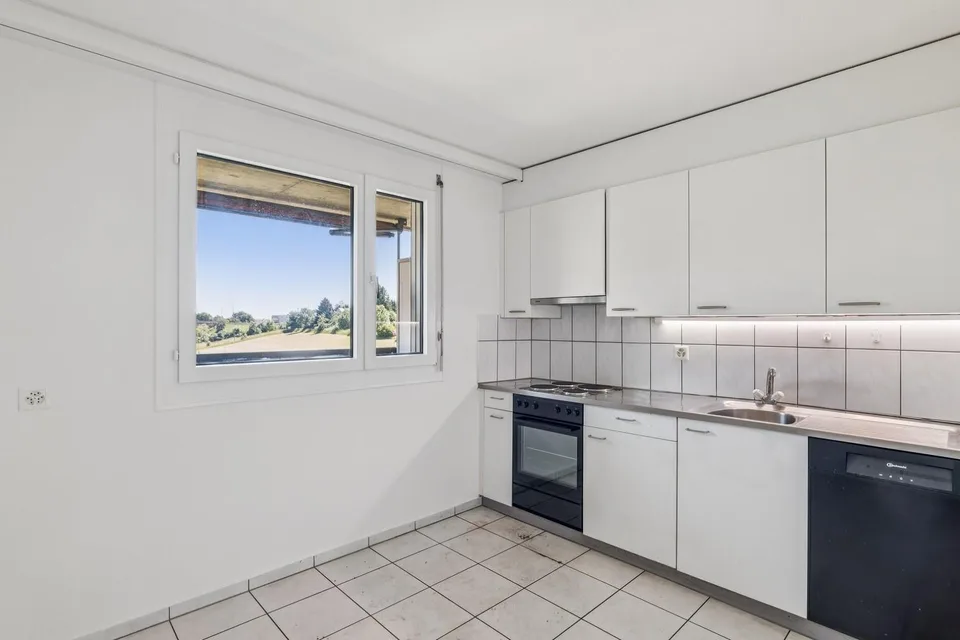 Attraktive 4.5-Zimmerwohnung mit Aussicht, Lift & Tiefgarage