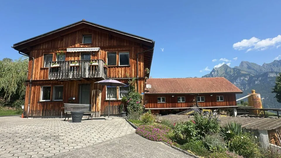 4 1/2-Zimmer-Wohnung an idyllischer Wohnlage im Grünen