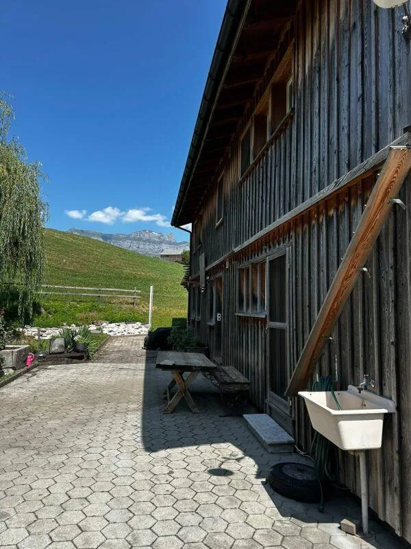 Appartement 4 1/2 pièces dans un quartier résidentiel idyllique au milieu du vert