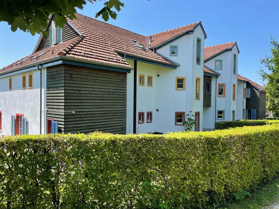 Tolle Wohlfühloase mit Gartensitzplatz im steuergünstigen Uitikon-W...