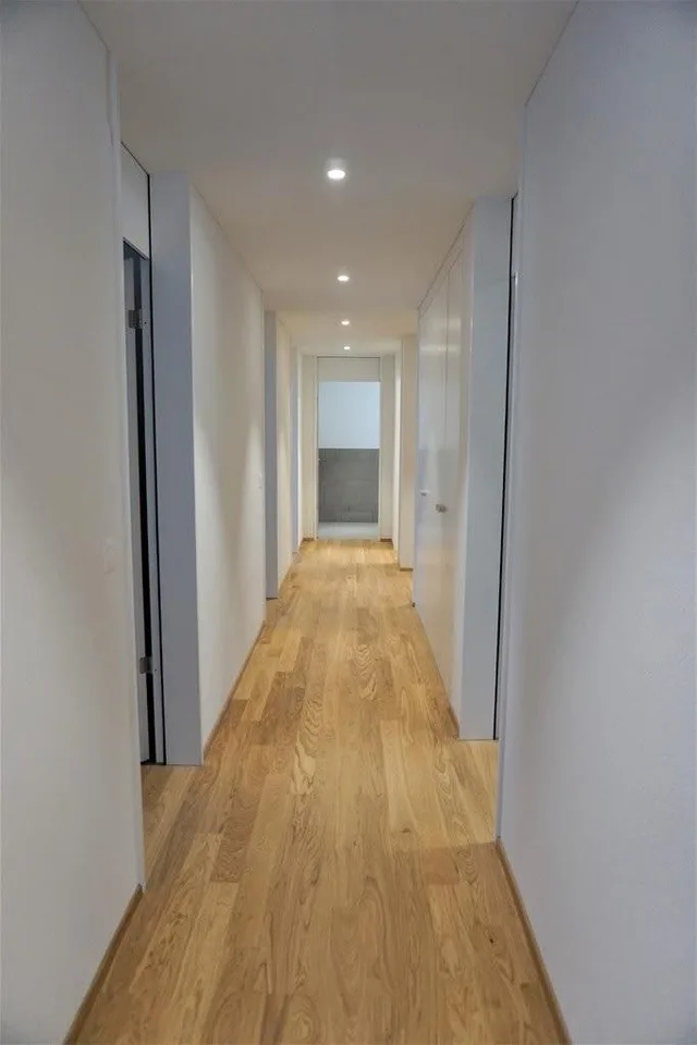 Grosszügige und topmoderne 4,5-Zimmerwohnung in gepflegter Überbauung